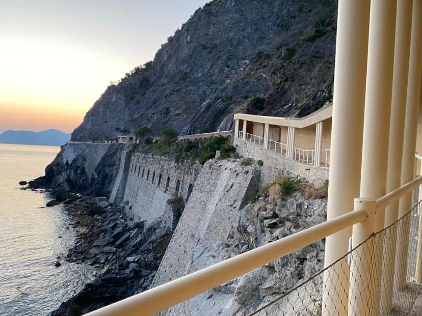 Апартаменты Ca Dei Poi - Loft Il Timone Риомаджиоре Экстерьер фото